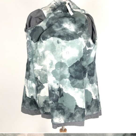 Lululemon Gray Wrap Jacket Savasana Size 6 - Picture 4 of 5
